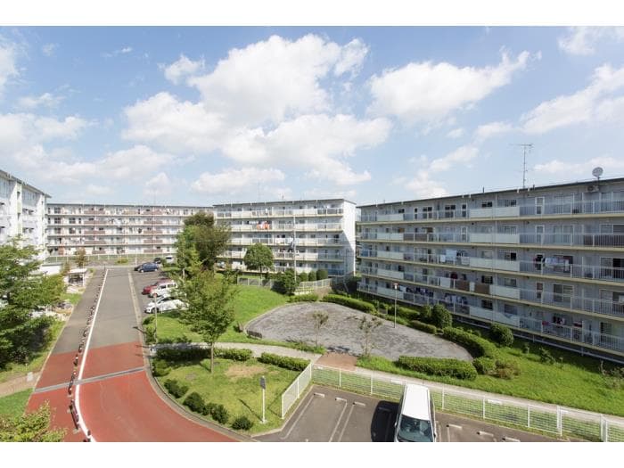 成田ニュータウン加良部五丁目の外観写真