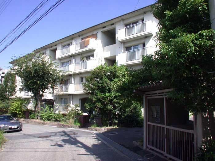 シェリール千里五月ヶ丘の外観写真