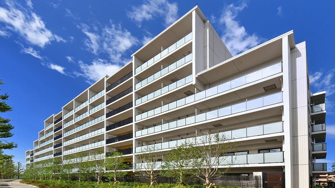 カーメスト興野町の外観写真