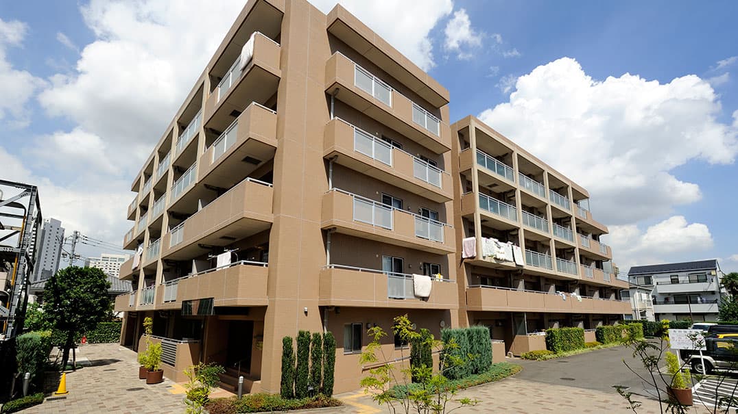 コーシャハイム東新宿の外観写真