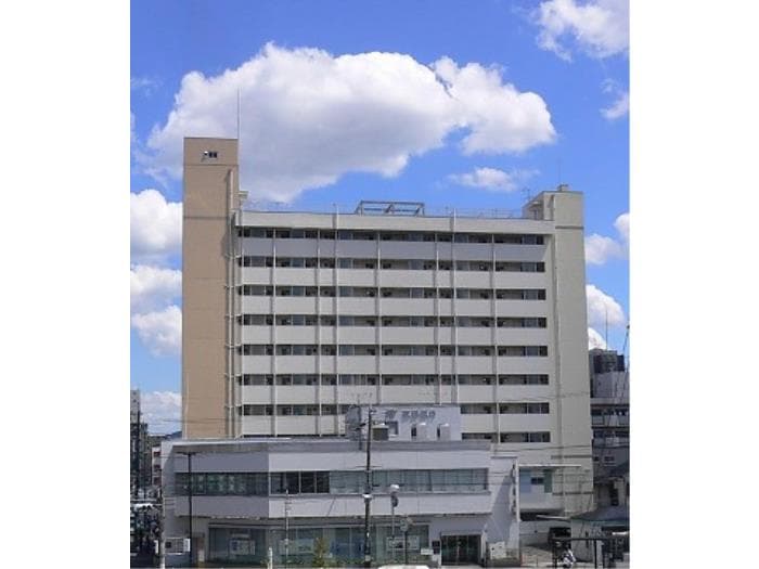 西京極駅前の外観写真