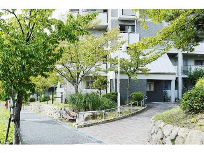 アルビス五月ヶ丘の外観写真
